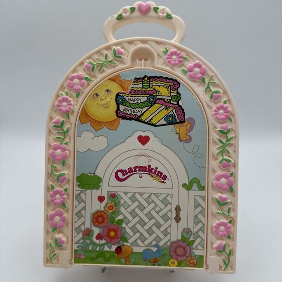 Vintage 1983 Charmkins Toy With Some Figures - Picture 1 of 6